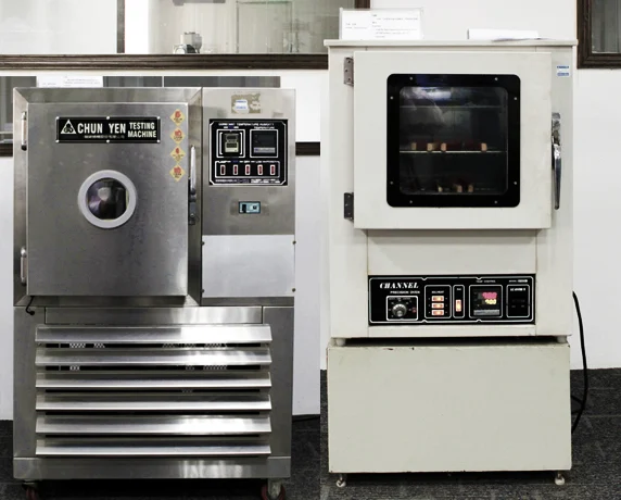 Teste de alta/baixa temperatura para alicate de alavanca excêntrica. Desempenho em condições extremas para OEM.