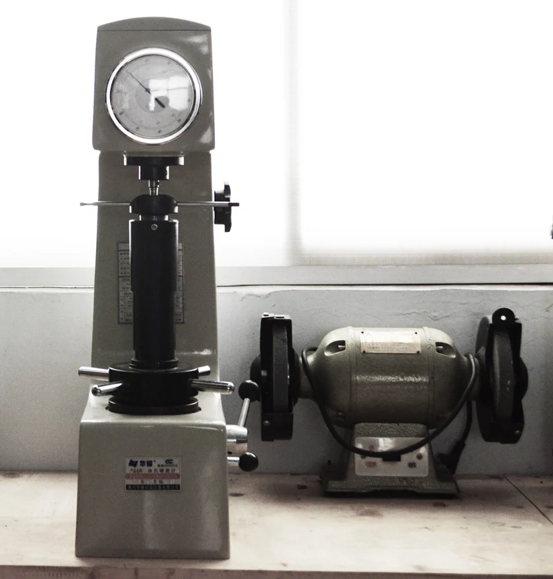 Testador de dureza de alicates de alta alavancagem. Garantia de uma dureza de 58-62 HRC na lâmina. Controlo de qualidade OEM.